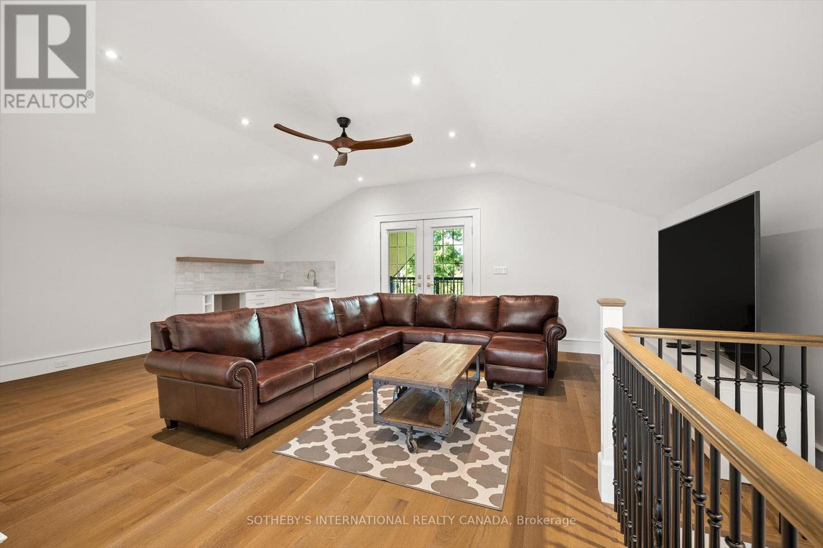 17 Avondale Avenue S, Waterloo, Ontario  N2L 2B5 - Photo 38 - X13641422