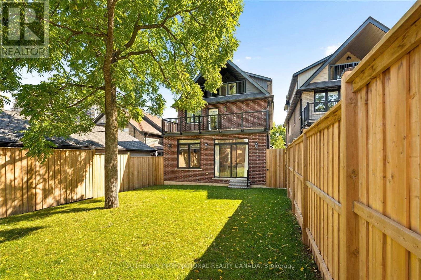 17 Avondale Avenue S, Waterloo, Ontario  N2L 2B5 - Photo 43 - X13641422