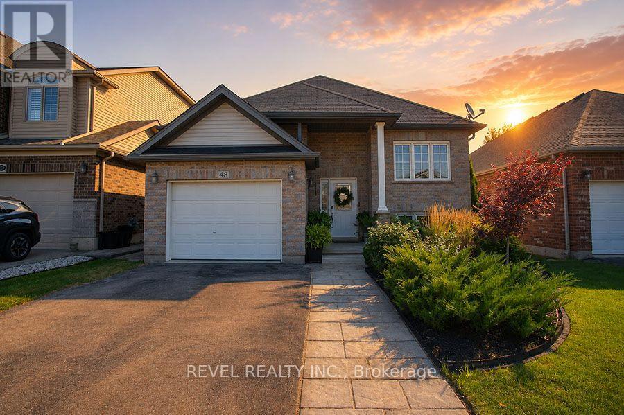 48 NIGHTINGALE DRIVE, Brantford, Ontario