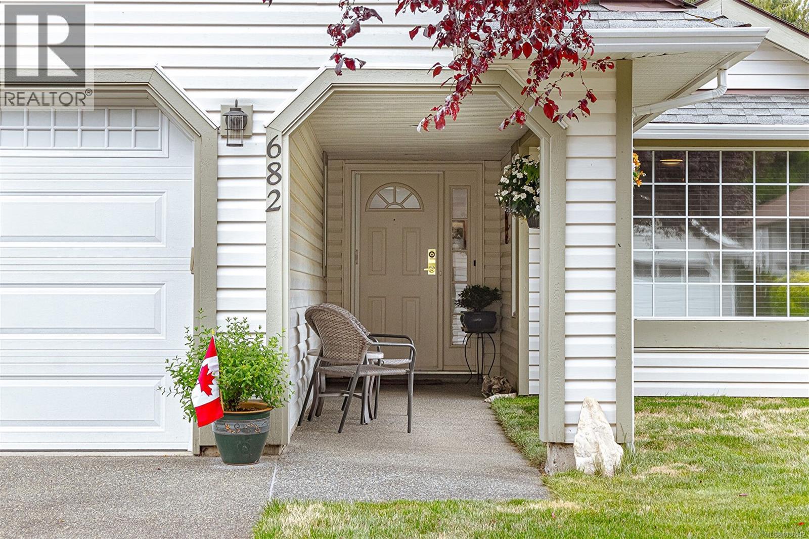 682 Pineridge Dr, Cobble Hill, British Columbia  V8H 0K8 - Photo 4 - 1036542