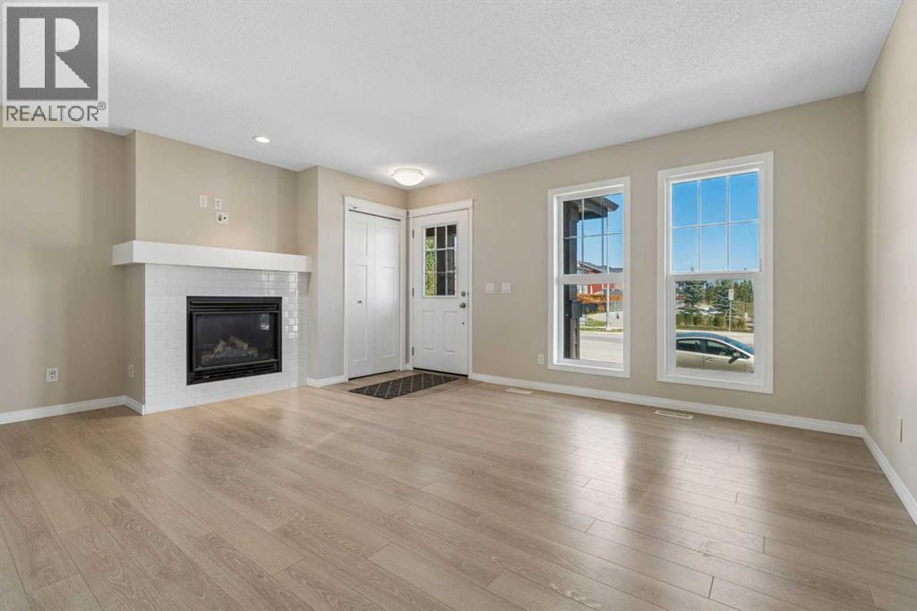 229 Fireside Drive, Cochrane, Alberta  T4C 2L4 - Photo 6 - A2333605