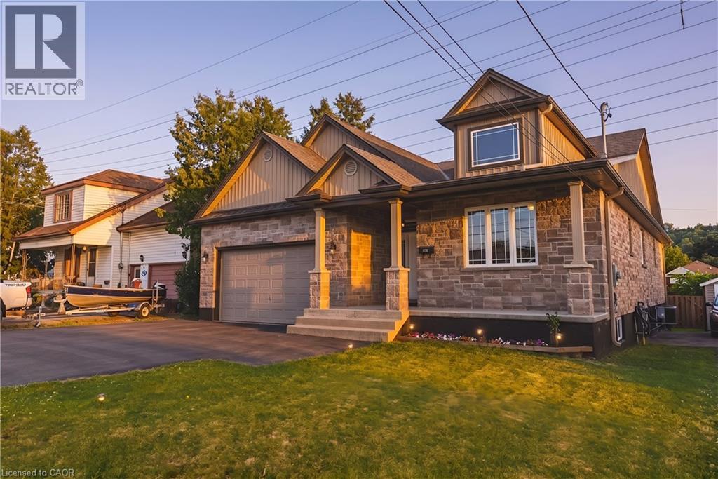 602 COCHRANE Road, Hamilton, Ontario