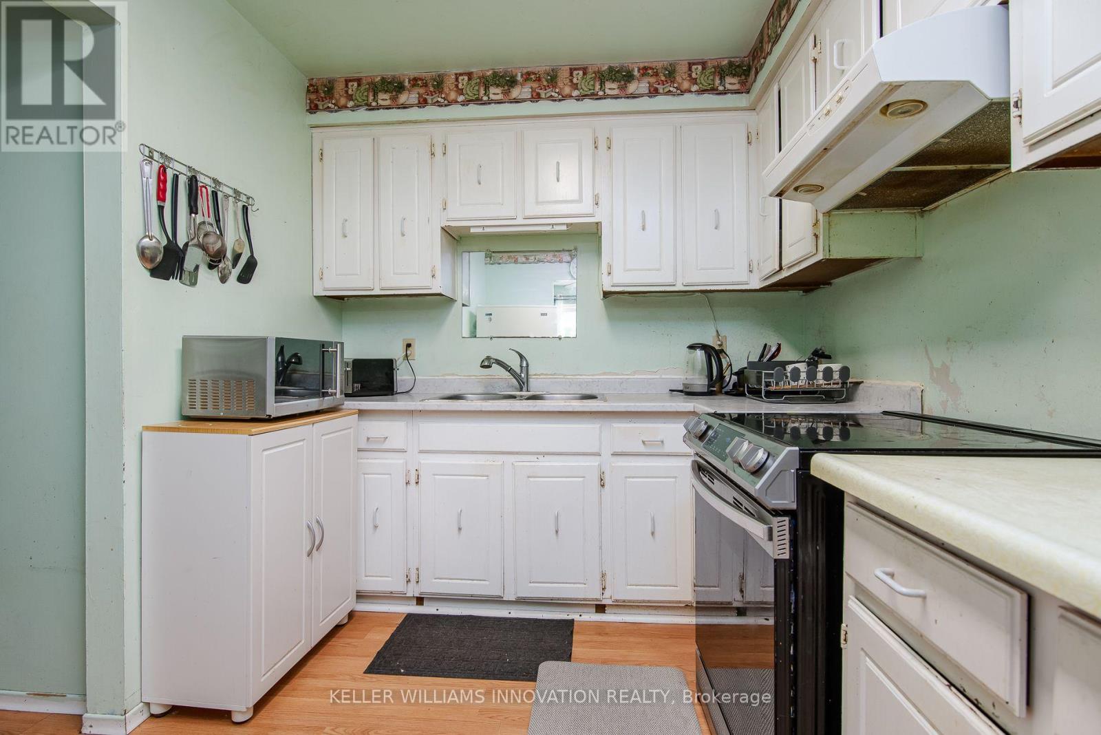 C - 304 Bluevale Street N, Waterloo, Ontario N2J 4G3 - Photo 3 - X13622368