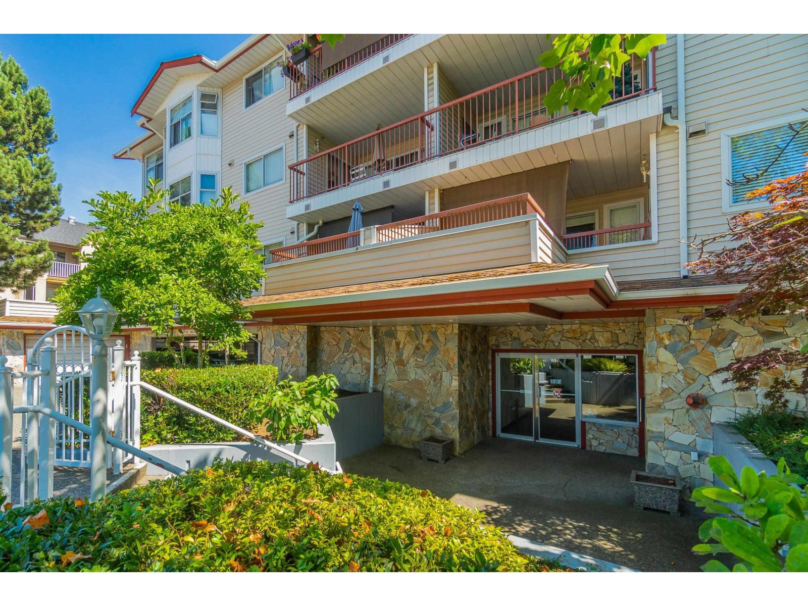 103 5776 200 STREET, Langley, British Columbia