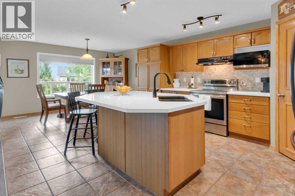 264 Tuscany Ridge View NW, Calgary, Alberta  T3L 2J7 - Photo 10 - A2329666