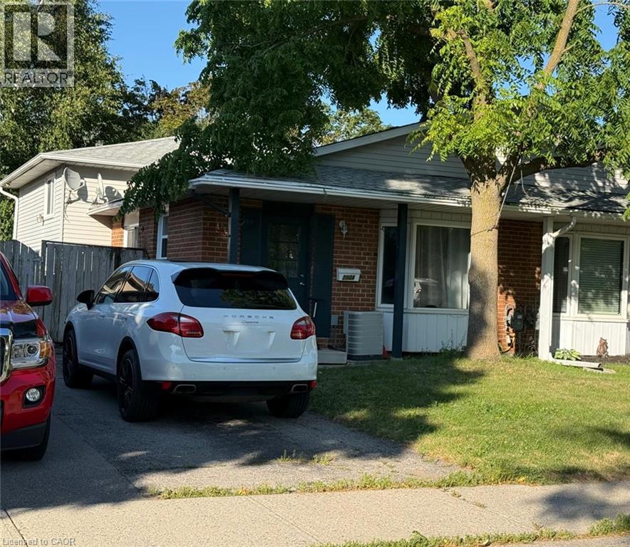 290 CAMILLE Crescent Unit# A, Waterloo, Ontario