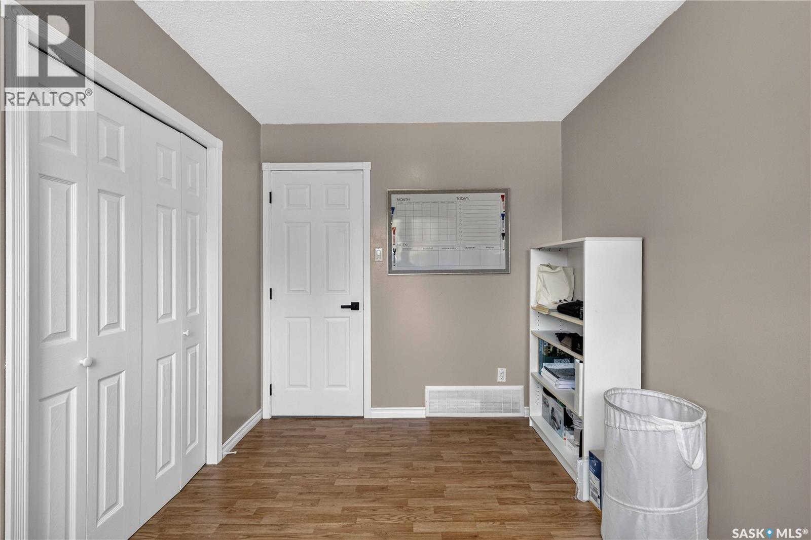 526 Tobin Crescent, Saskatoon, Saskatchewan  S7K 4N8 - Photo 22 - SK044573
