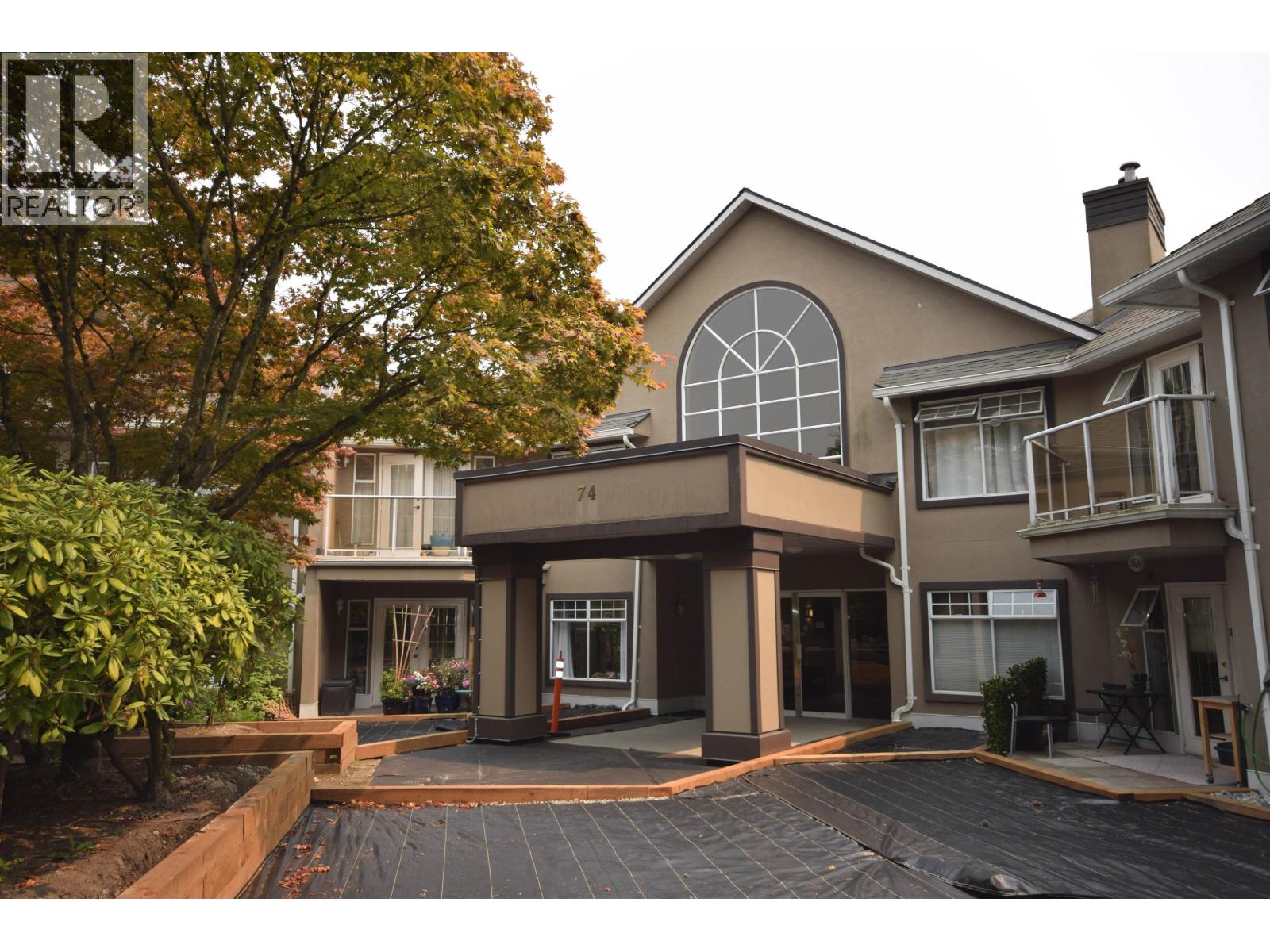 210 74 Miner Street, New Westminster, British Columbia V3L 5N6 - Photo 1 - R3152765