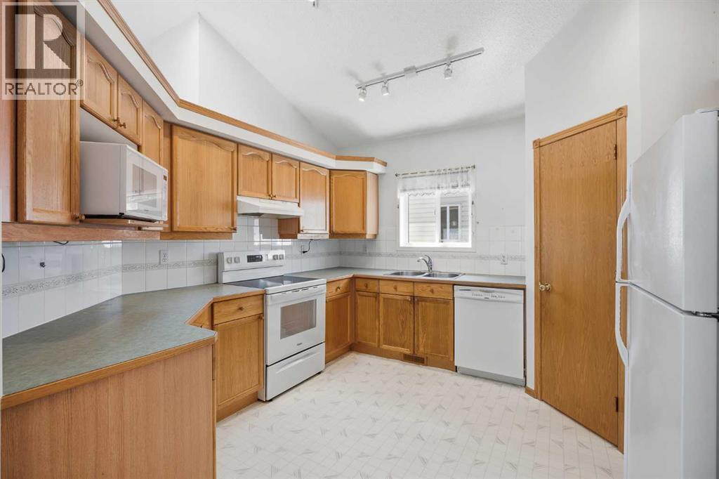 369 Hidden Valley Place Nw, Calgary, Alberta  T3A 5L7 - Photo 5 - A2334847
