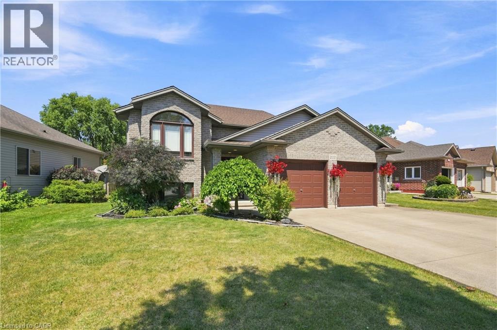 202 Wellbrook Boulevard, Welland, Ontario  L3C 7M9 - Photo 2 - 40853591