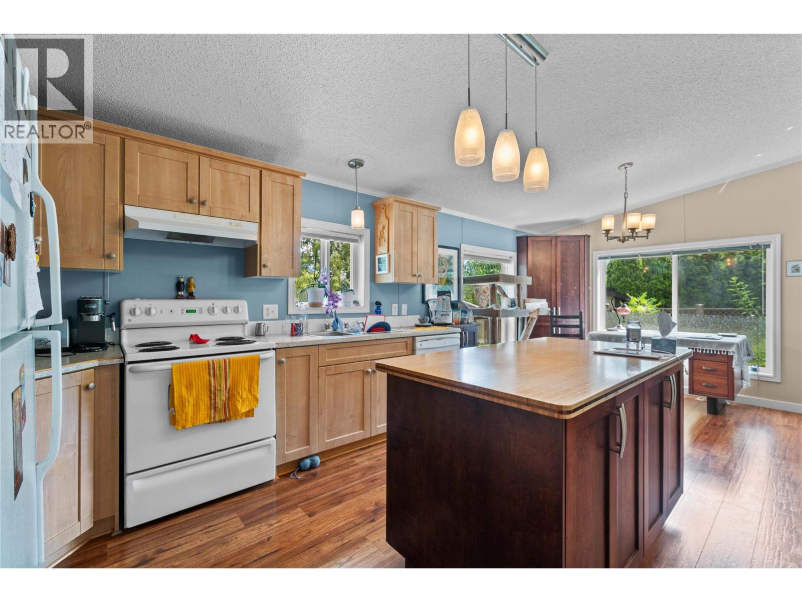4421 73 Avenue NE, Salmon Arm, British Columbia  V0E 1K0 - Photo 4 - 10394863