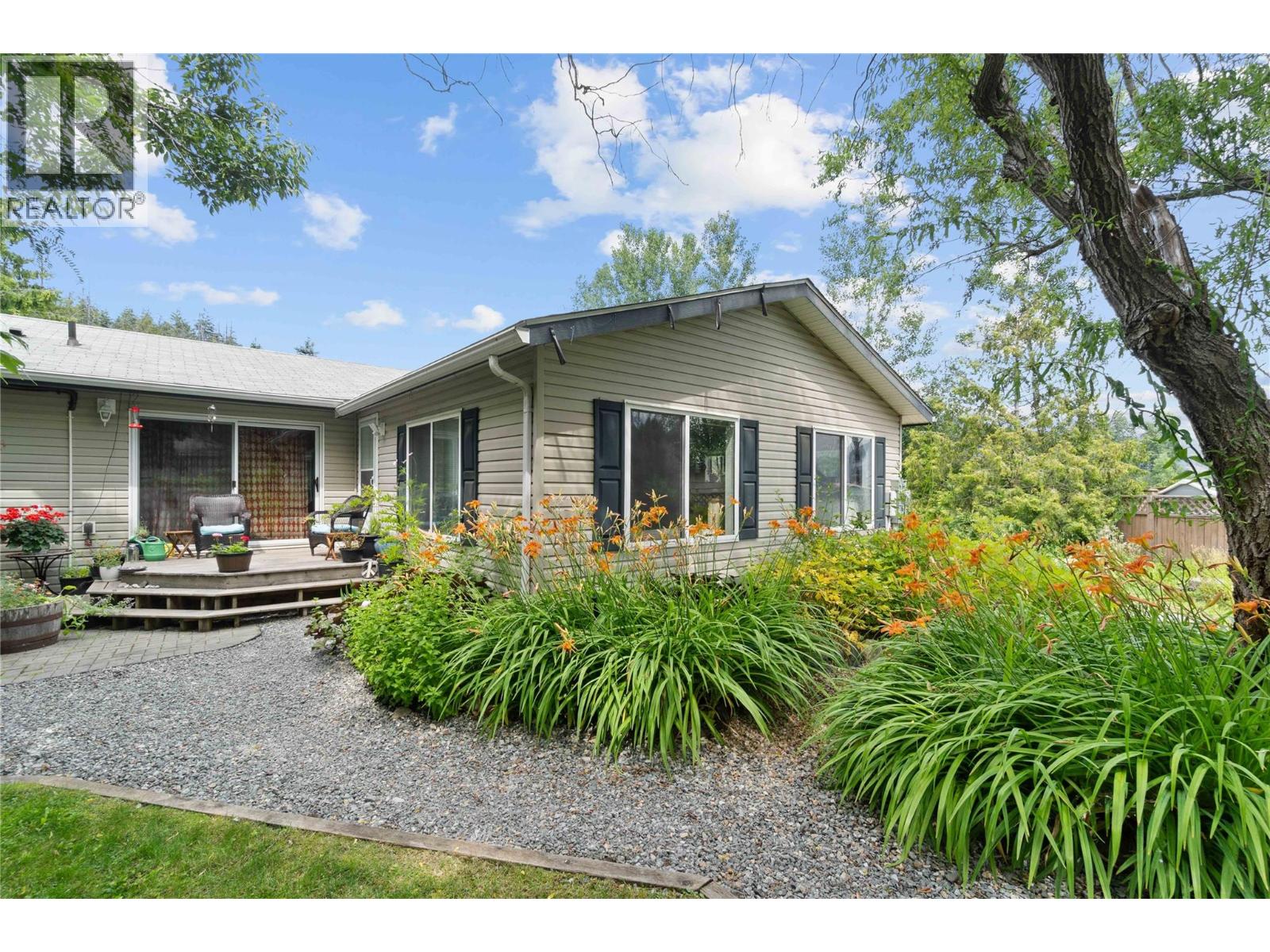 4421 73 Avenue NE, Salmon Arm, British Columbia  V0E 1K0 - Photo 1 - 10394863