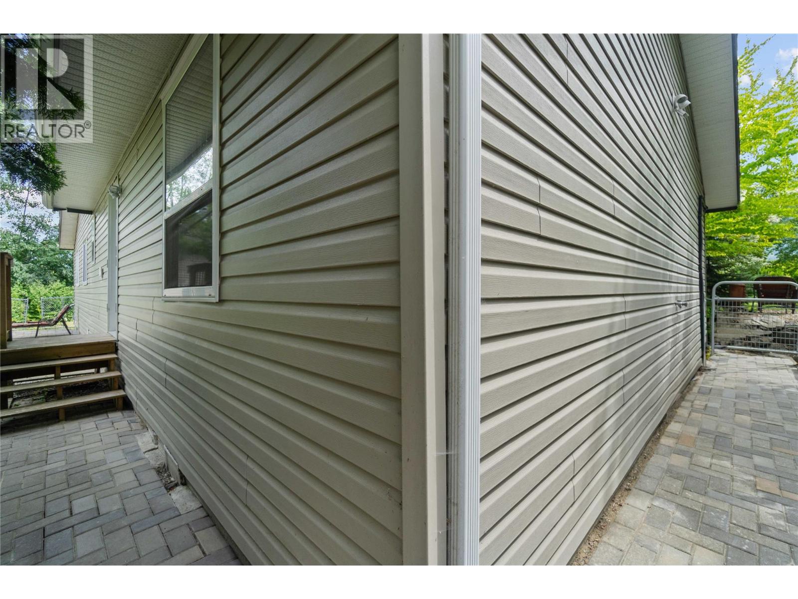 4421 73 Avenue NE, Salmon Arm, British Columbia  V0E 1K0 - Photo 66 - 10394863