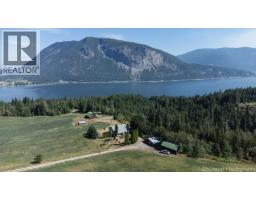 6350 Lakeshore Drive NE