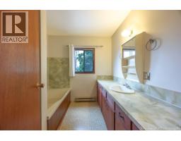 6350 Lakeshore Drive NE