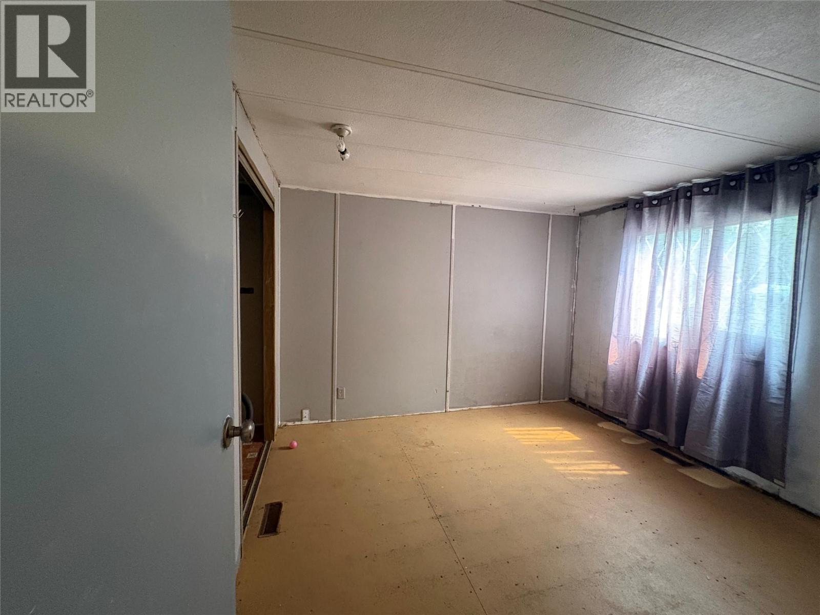 6896 Watson  E Drive, Kamloops, British Columbia  V0K 2P0 - Photo 13 - 10396373