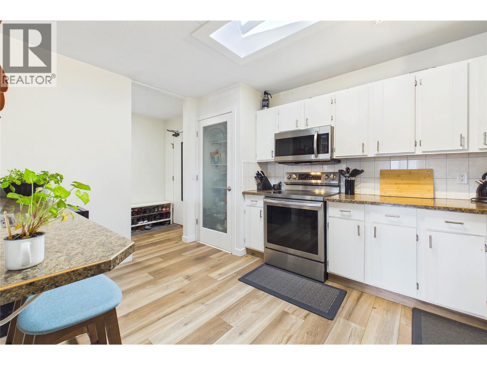 1640 Ufton Court Unit# 311 Kelowna Photo 7