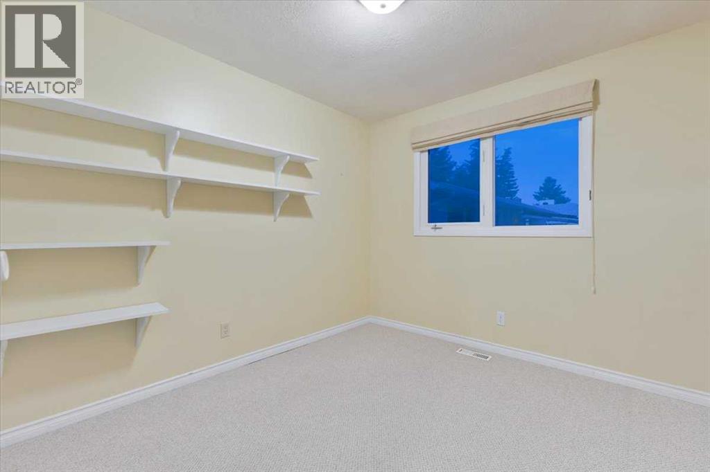 124 Oakmoor Place SW, Calgary, Alberta  T2V 4A3 - Photo 21 - A2334613