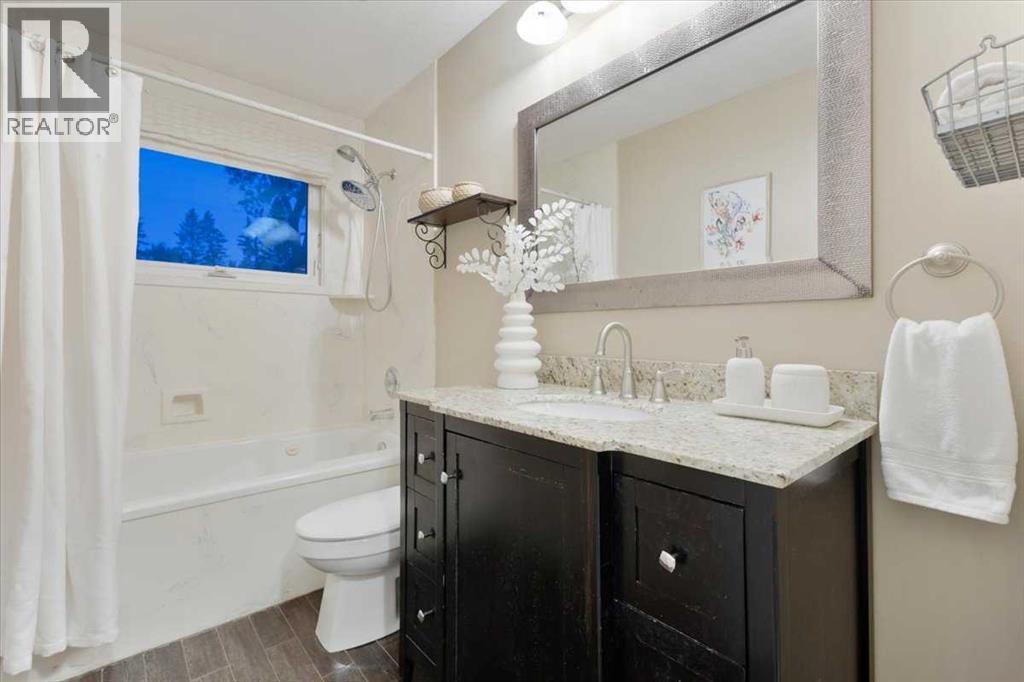 124 Oakmoor Place SW, Calgary, Alberta  T2V 4A3 - Photo 22 - A2334613