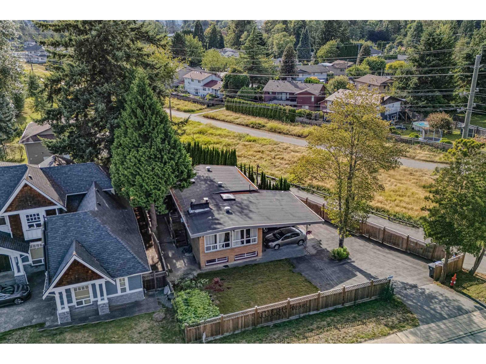 9387 140 Street, Surrey, British Columbia  V3V 5Z3 - Photo 5 - R3152359