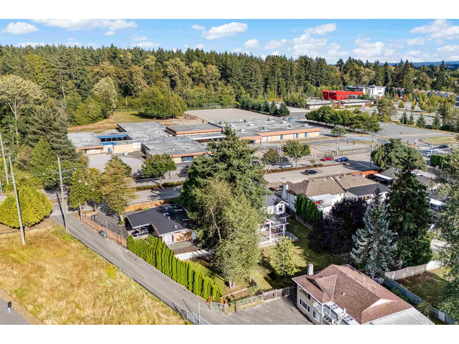 9387 140 Street, Surrey, British Columbia  V3V 5Z3 - Photo 3 - R3152359