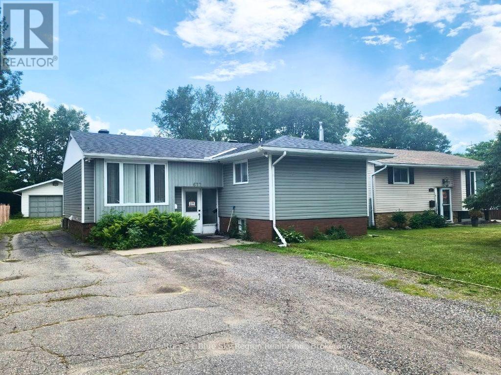 677 TACKABERRY DRIVE, North Bay, Ontario