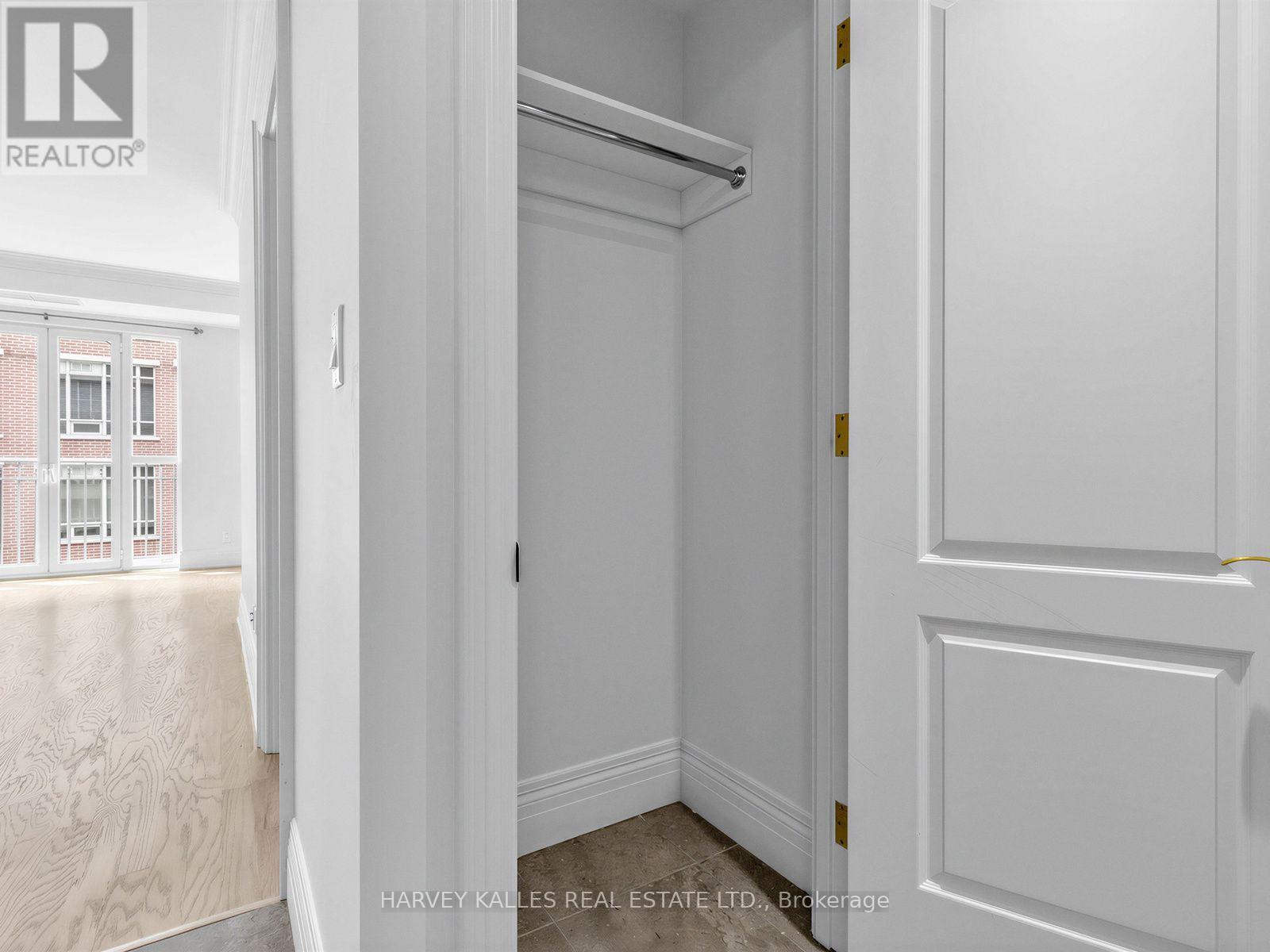 704 - 33 Delisle Avenue, Toronto, Ontario  M4V 3C7 - Photo 23 - C13641528