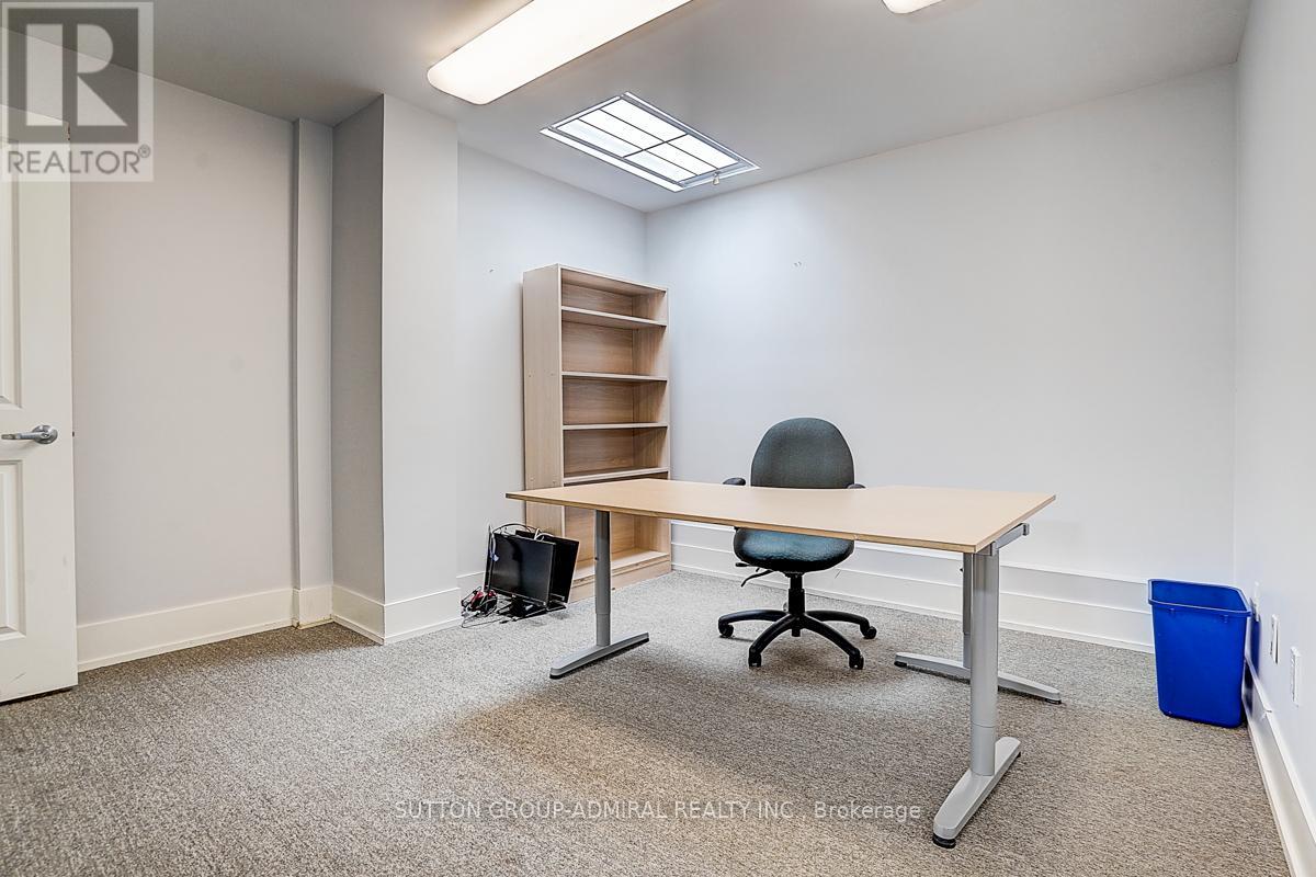 1184 Eglinton Avenue W, Toronto, Ontario  M6C 2E3 - Photo 16 - C13641642