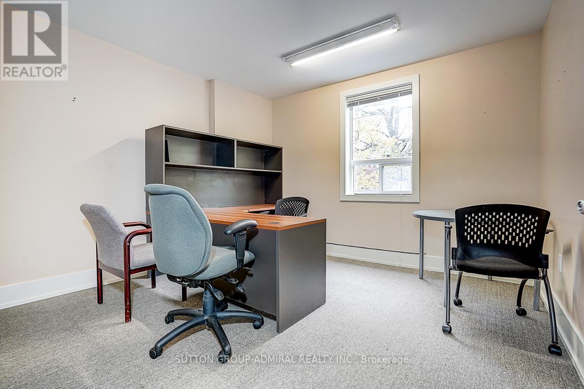 1184 Eglinton Avenue W, Toronto, Ontario  M6C 2E3 - Photo 17 - C13641642