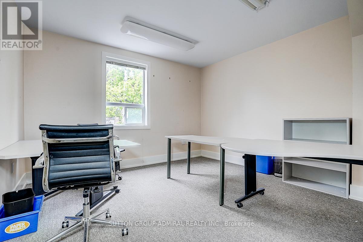 1184 Eglinton Avenue W, Toronto, Ontario  M6C 2E3 - Photo 18 - C13641642