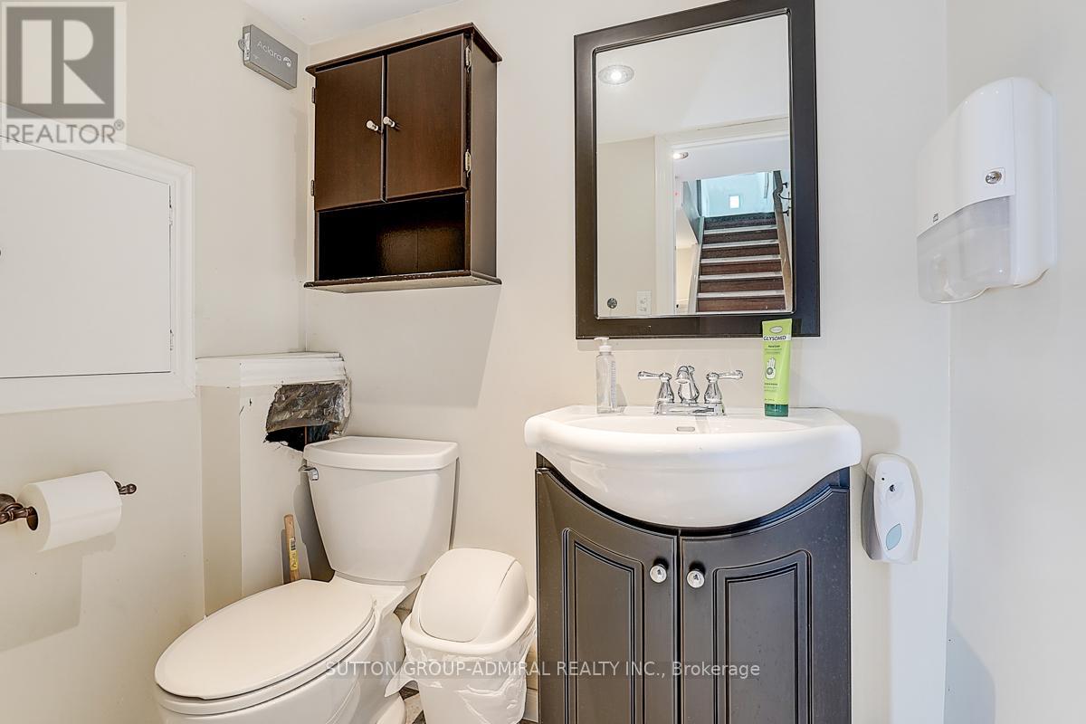 1184 Eglinton Avenue W, Toronto, Ontario  M6C 2E3 - Photo 19 - C13641642