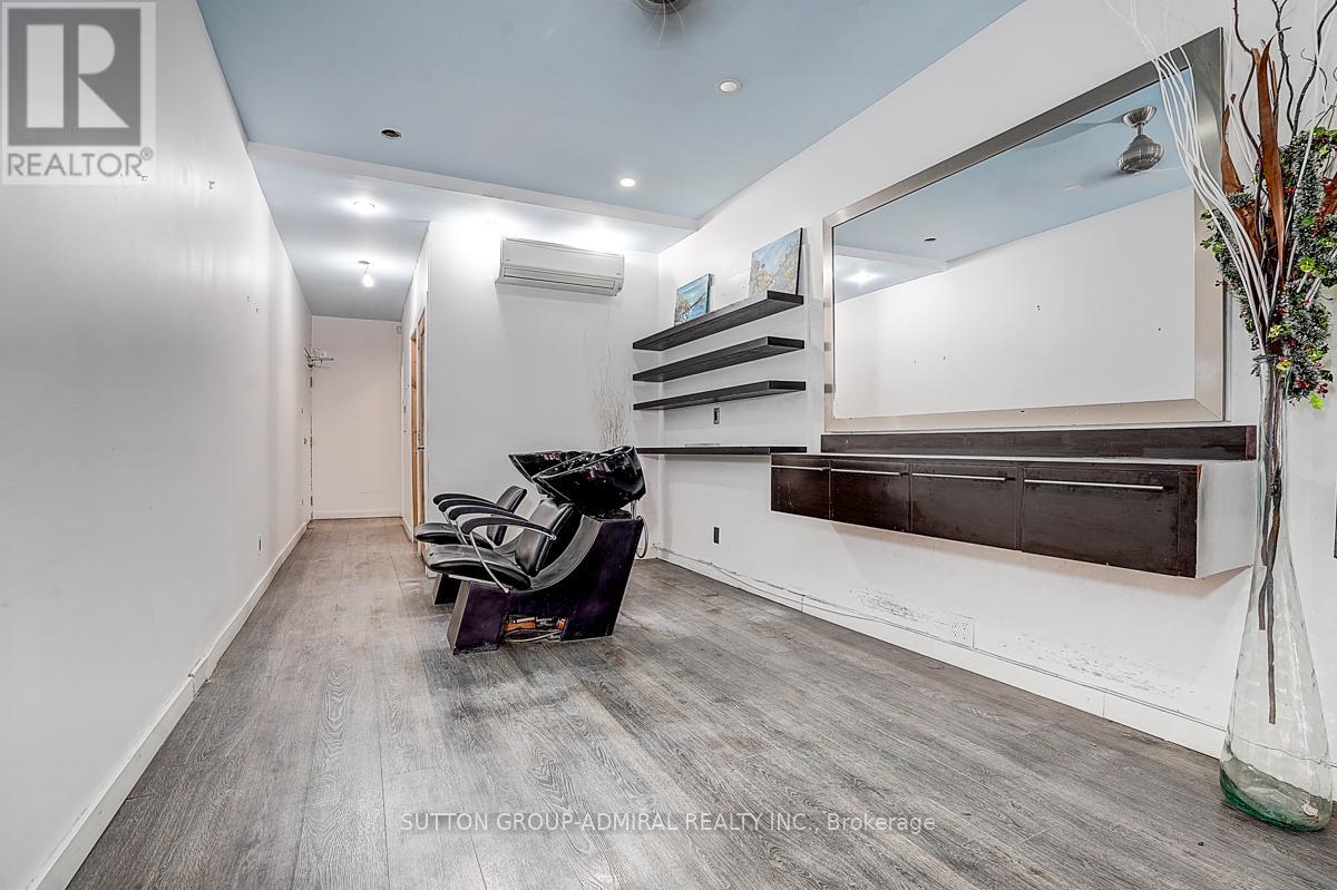1184 Eglinton Avenue W, Toronto, Ontario  M6C 2E3 - Photo 27 - C13641642