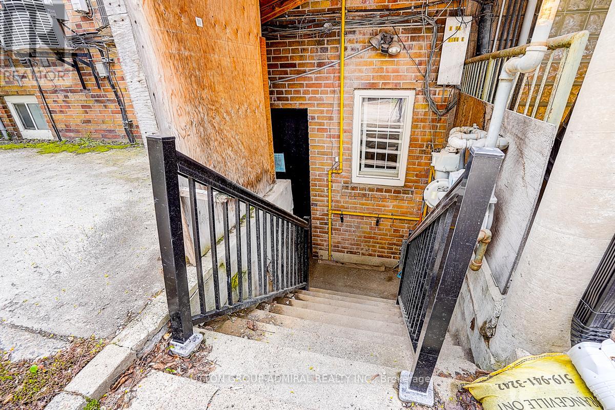1184 Eglinton Avenue W, Toronto, Ontario  M6C 2E3 - Photo 30 - C13641642