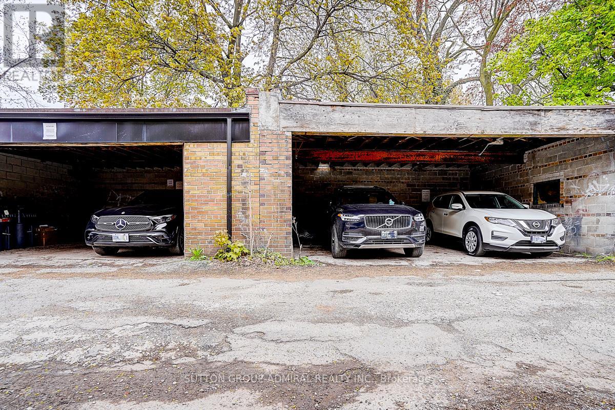 1184 Eglinton Avenue W, Toronto, Ontario  M6C 2E3 - Photo 31 - C13641642