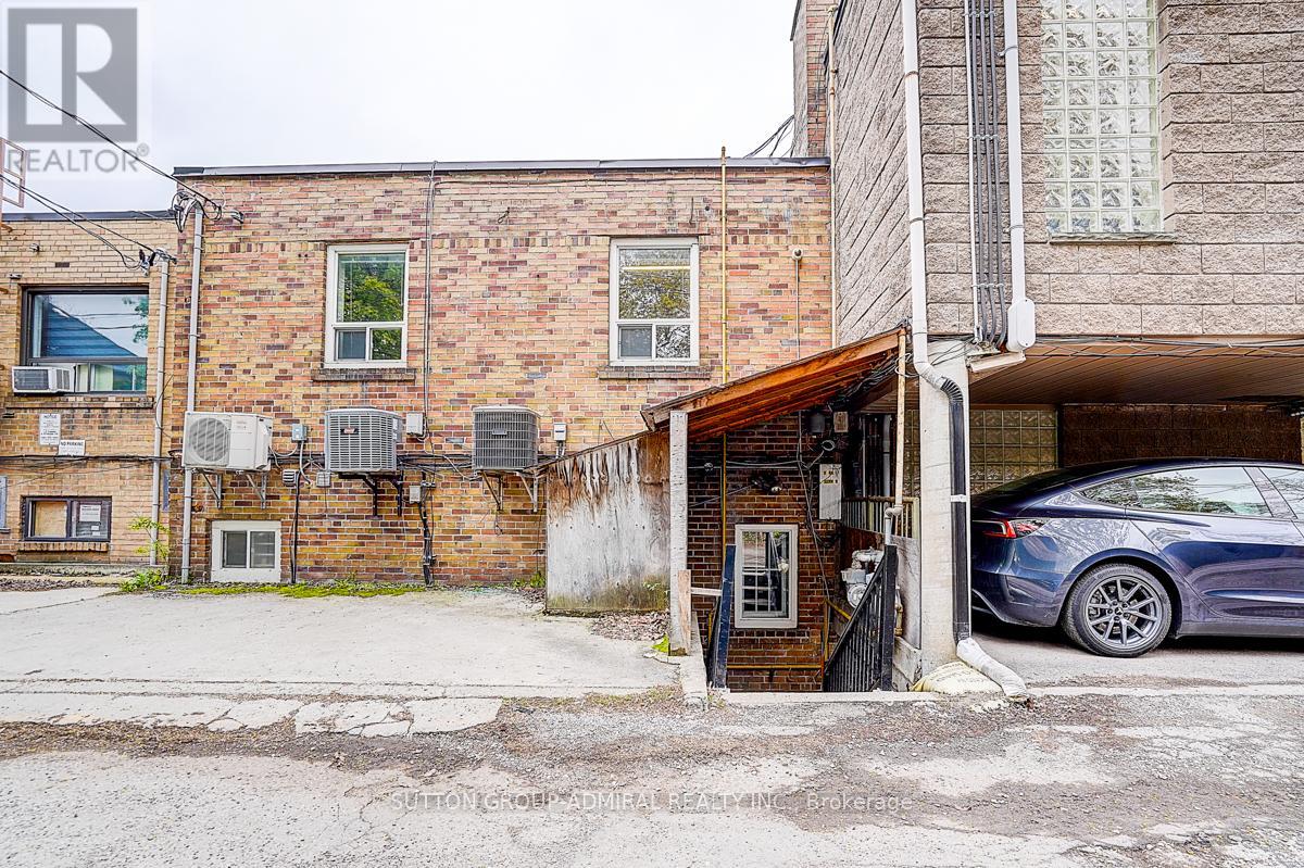 1184 Eglinton Avenue W, Toronto, Ontario  M6C 2E3 - Photo 32 - C13641642