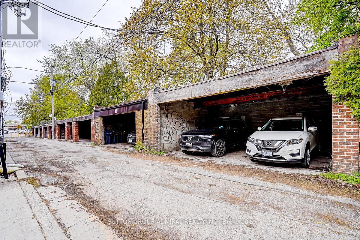 1184 Eglinton Avenue W, Toronto, Ontario  M6C 2E3 - Photo 33 - C13641642