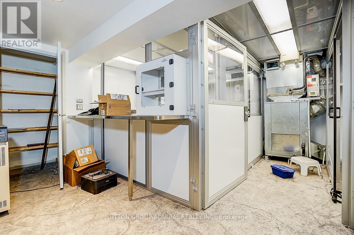 1184 Eglinton Avenue W, Toronto, Ontario  M6C 2E3 - Photo 36 - C13641642