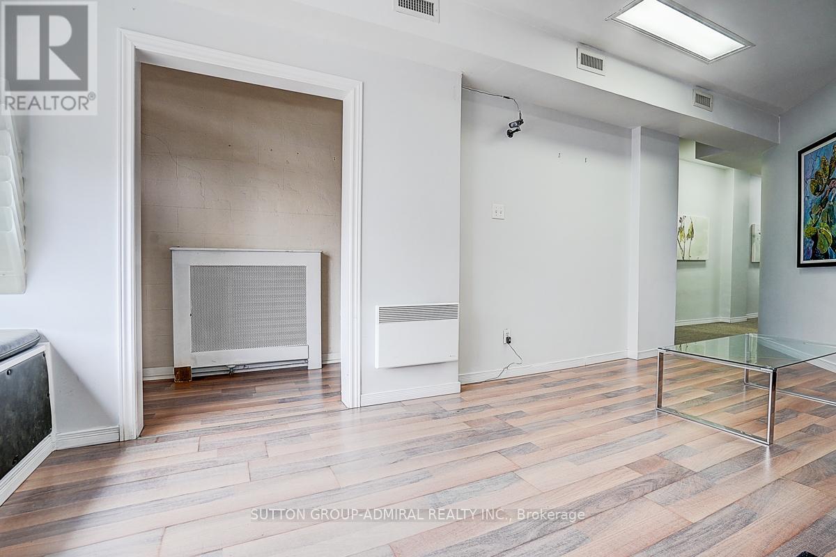 1184 Eglinton Avenue W, Toronto, Ontario  M6C 2E3 - Photo 6 - C13641642