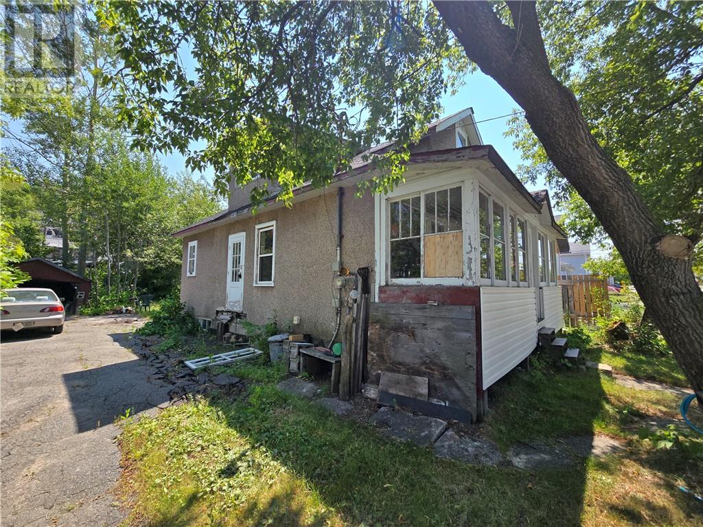 304 Leslie Street, Sudbury, Ontario  P3B 2T5 - Photo 2 - 2129643