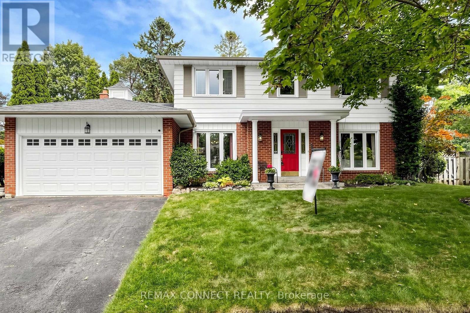 <div class="slider-price">$1,475,000</div><p>15 Satchell Boulevard, Toronto, Ontario</p>