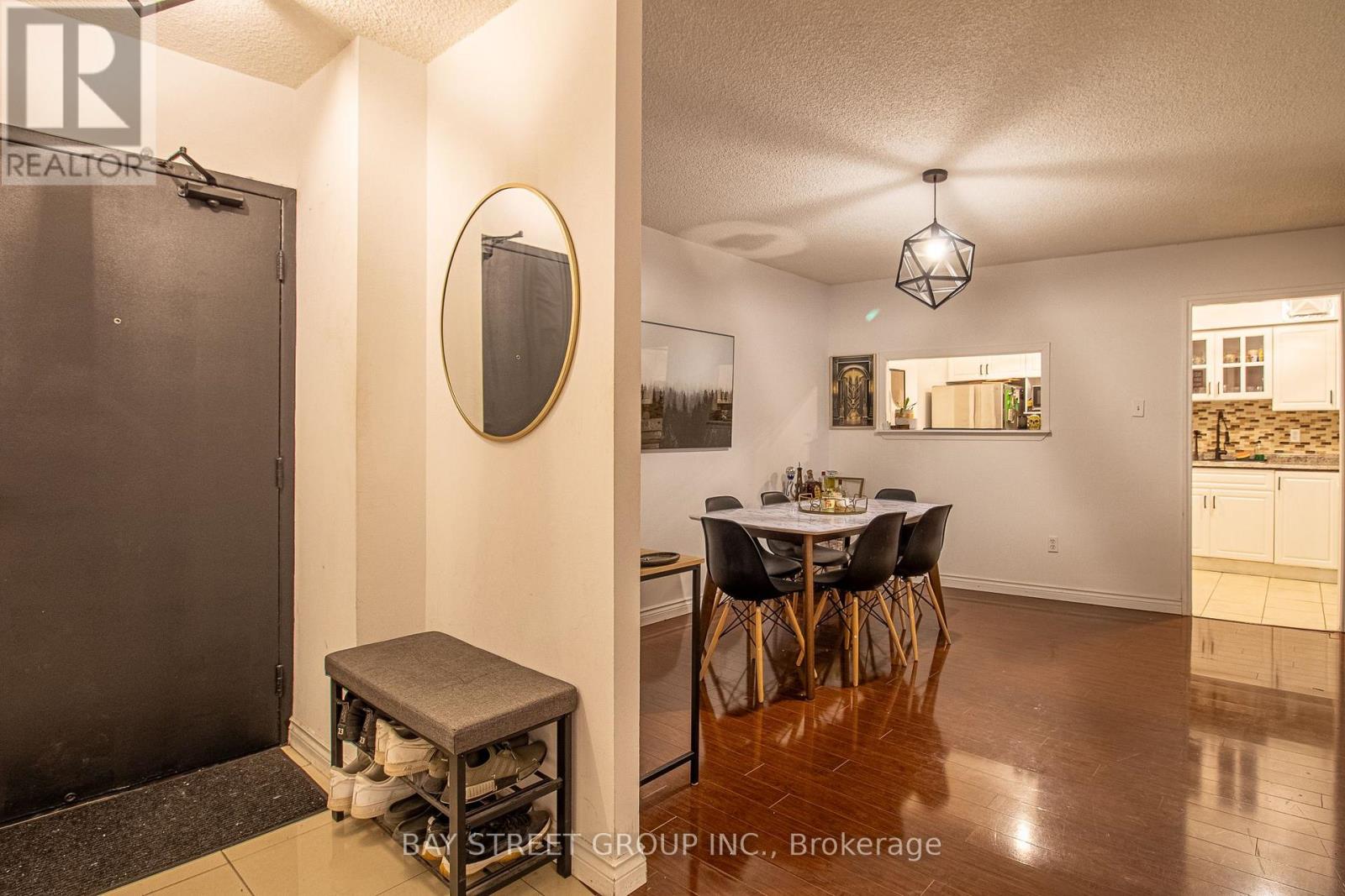 1712 - 2050 Bridletowne Circle, Toronto, Ontario  M1W 2V5 - Photo 3 - E13641566