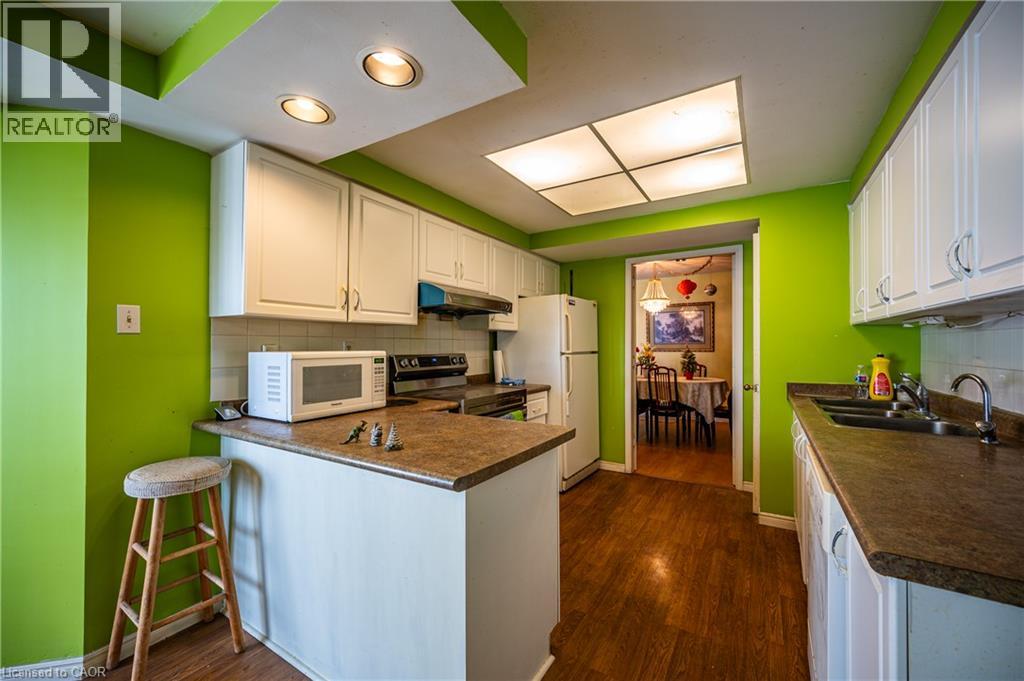 265 Westcourt Place Unit# 807, Waterloo, Ontario  N2L 6E4 - Photo 16 - 40852874