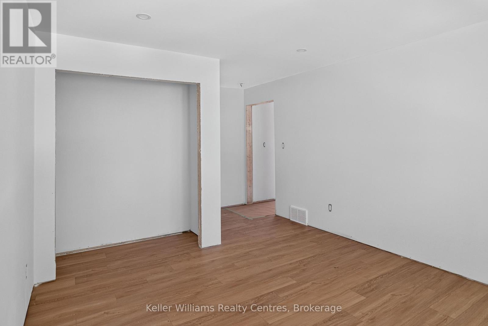665 Watson Street, South Bruce Peninsula, Ontario  N0H 2T0 - Photo 17 - X13641590