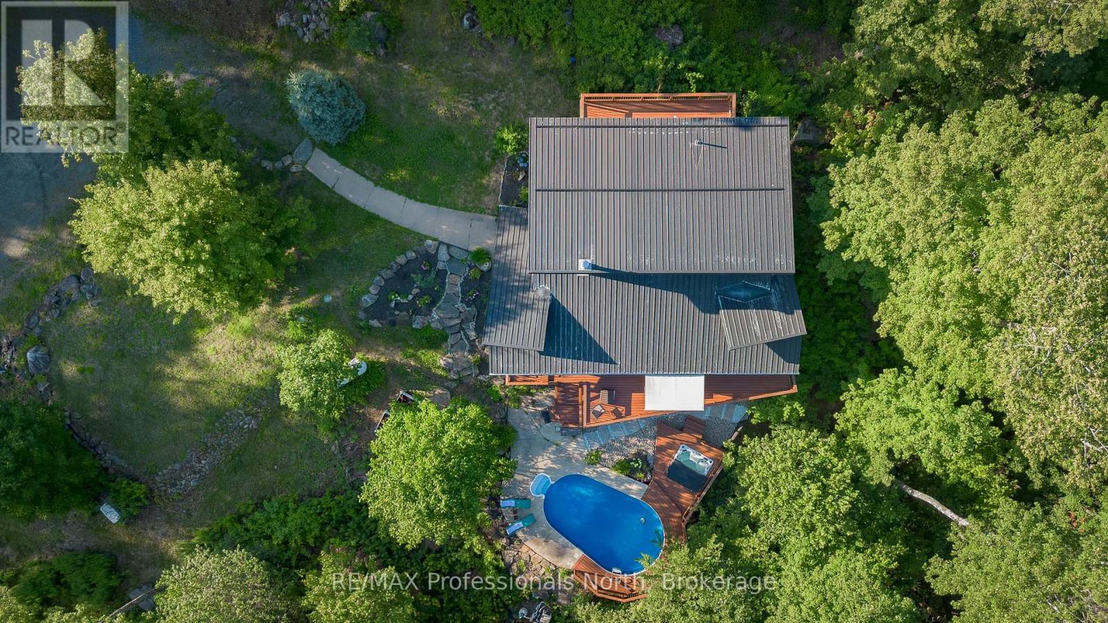1756 Brunel Road, Huntsville, Ontario  P1H 2J3 - Photo 4 - X13641596