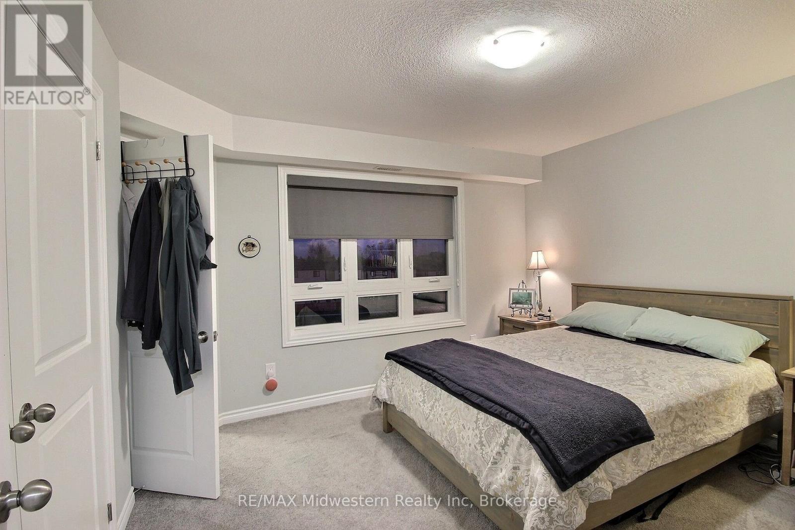 35 - 287 Chapel Hill Drive, Kitchener, Ontario  N2R 0S4 - Photo 7 - X13641638