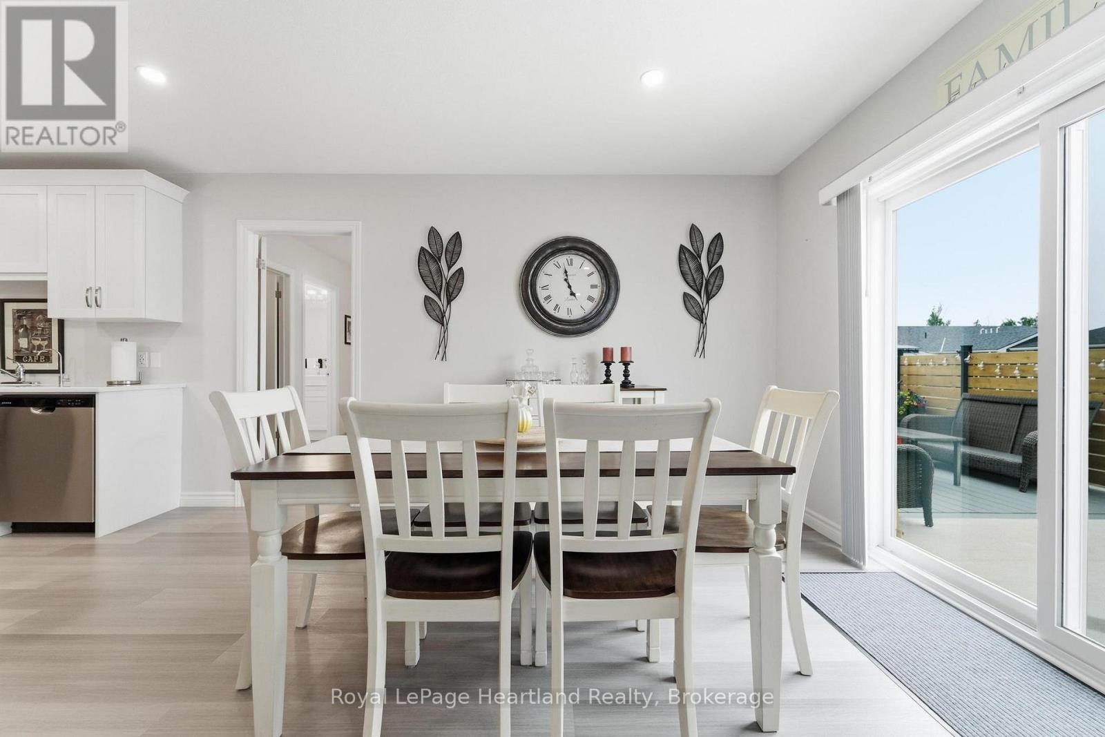 251 Lakebreeze Drive, Ashfield-Colborne-Wawanosh, Ontario  N7A 0B9 - Photo 11 - X13641750
