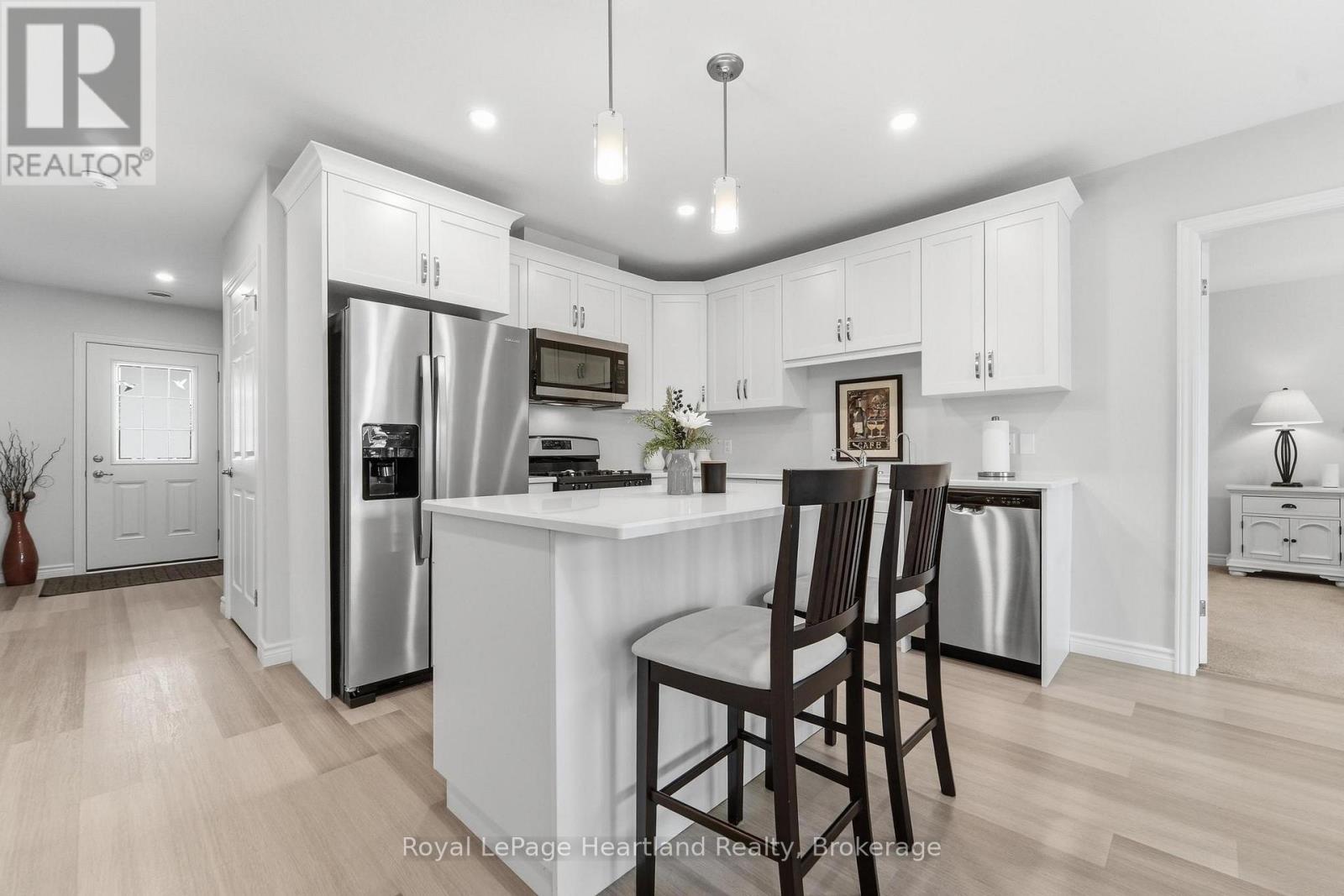 251 Lakebreeze Drive, Ashfield-Colborne-Wawanosh, Ontario  N7A 0B9 - Photo 6 - X13641750