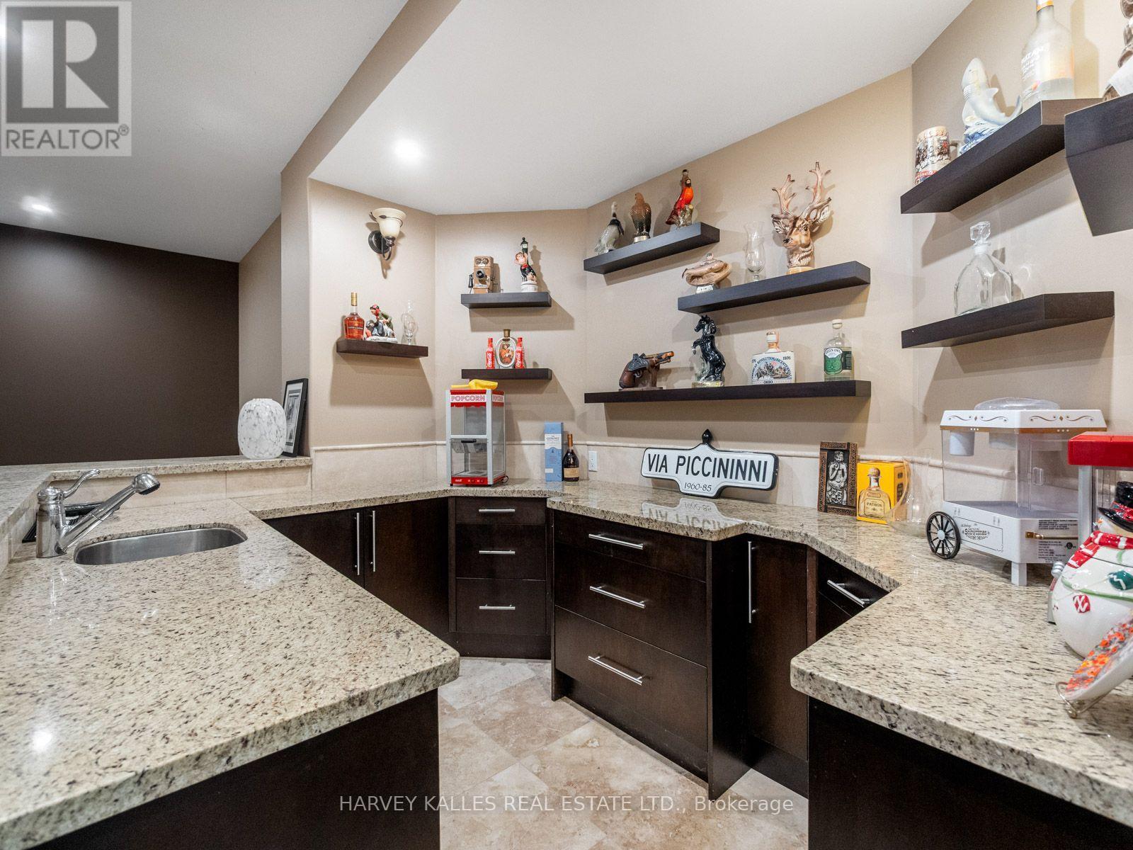 73 Carmichael Avenue, Toronto, Ontario M5M 2W8 - Photo 31 - C13639792