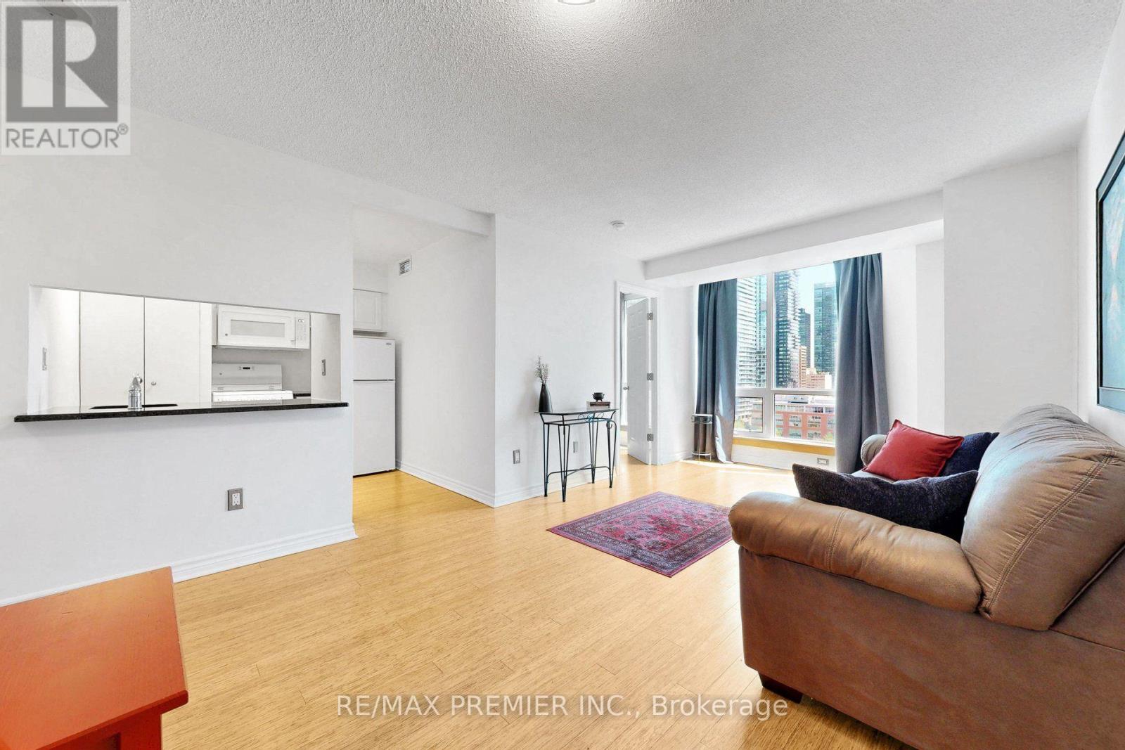1804 - 1055 Bay Street, Toronto, Ontario M5S 3A3 - Photo 11 - C13641774