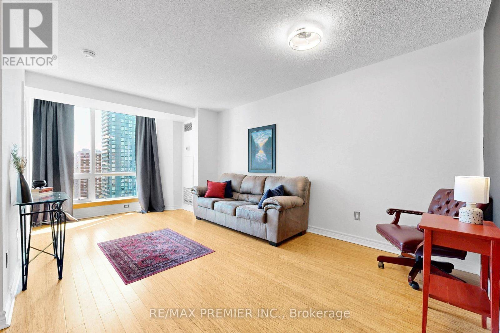 1804 - 1055 Bay Street, Toronto, Ontario M5S 3A3 - Photo 4 - C13641774